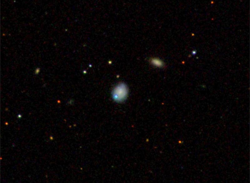 Карликовая галактика Markarian 177  и SDSS1133 